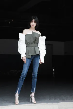 李溪芮时尚甜美街拍图片_4