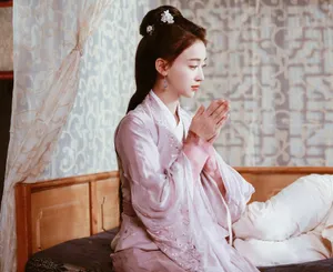 吴谨言甜美秀丽写真图片_2