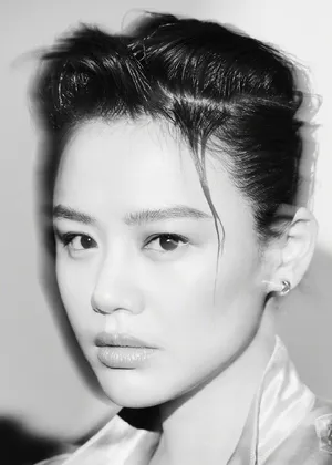 马思纯时尚芭莎光影写真大片_6