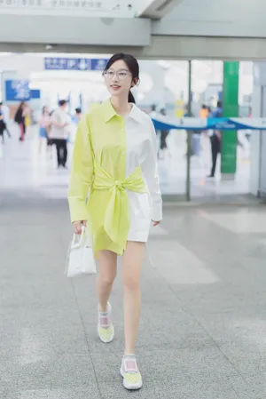 张俪清新甜美机场图片_2