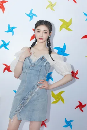 周洁琼双马尾清秀写真图片_4