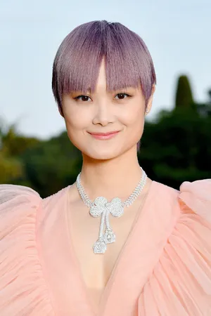 李宇春粉色蛋糕裙少女风写真图片_5