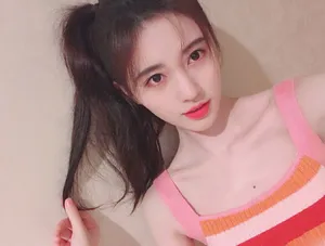 鞠婧祎甜美自拍照图片
