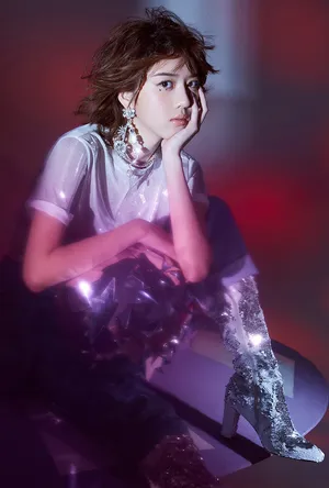 李凯馨个性潮流杂志封面大片_8