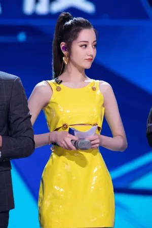 迪丽热巴创造营甜美舞台照图片_7