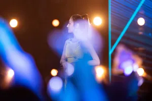 迪丽热巴创造营甜美舞台照图片_8