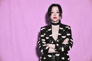 张靓颖性感妩媚写真图片