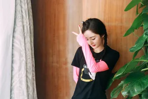 杨幂双麻花辫少女风甜美图片_8