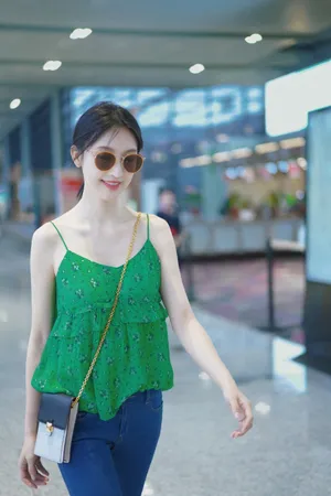 张俪夏日清凉街拍图片_1