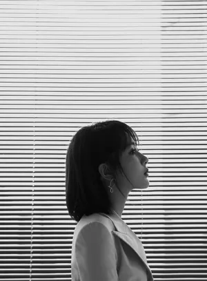 杨紫粉色西装精致写真图片