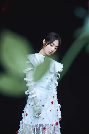 演员邢菲时尚大片写真图片_4