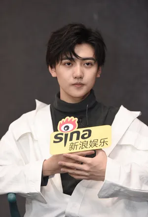 创造营2019焉栩嘉活动照图片_8