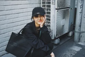 张子枫清新随性街拍图片_2