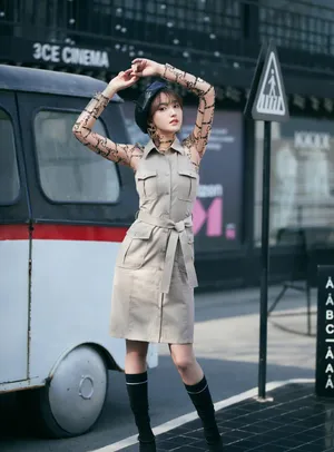 艾晓琪娇俏可爱性感街拍图片