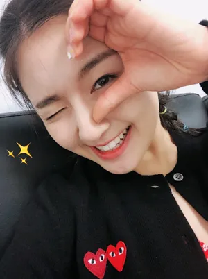 李兰迪清新俏皮自拍图片_3