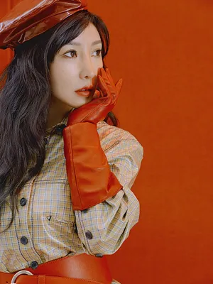 柳岩深v黑西装摩登性感写真图片_6