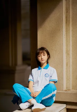 厉嘉琪清纯校服写真图片_2