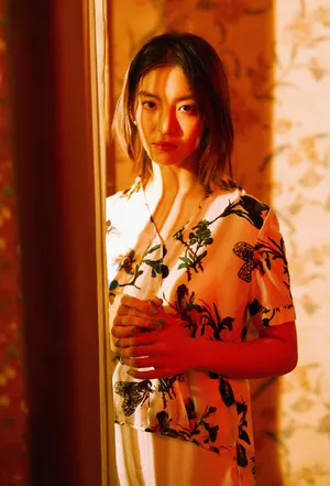 尤靖茹优雅知性光影写真图片_6
