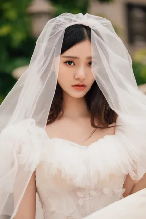 林允婚纱仙气写真图片_1
