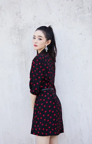 何泓姗清新靓丽活动写真图片