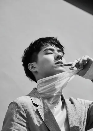 刘昊然潇洒魅力杂志封面写真图片_4