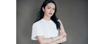 姚晨简约大气活动写真图片_3