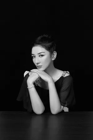 黄奕性感时尚写真图片