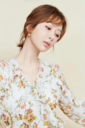 杨紫甜美俏皮写真图片_3