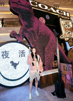 关晓彤甜美秀丽写真图片_5