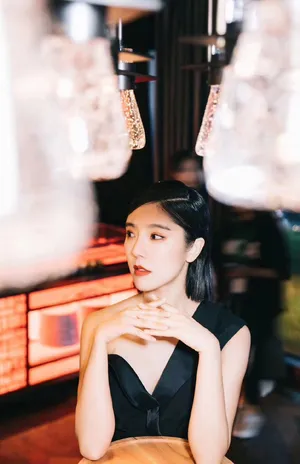 赵奕欢性感大气活动照图片_2