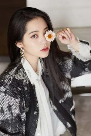 欧阳娜娜温柔甜美写真图片