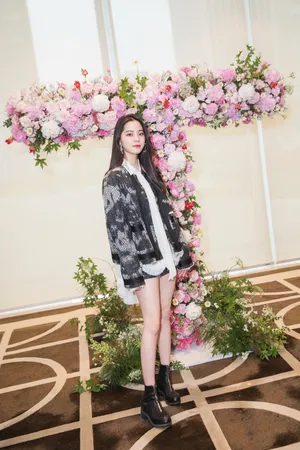 欧阳娜娜温柔甜美写真图片