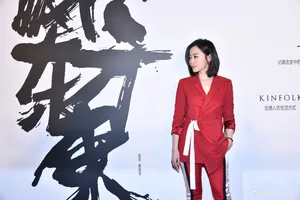 张靓颖霸气总裁范活动写真图片_4