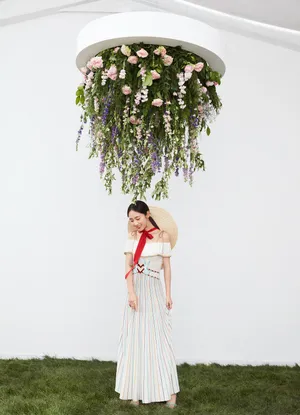 野生少女邢菲性感时髦写真图片_1