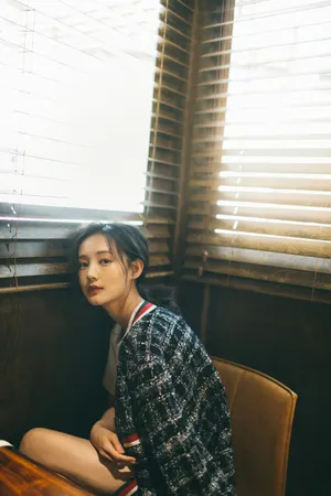 李一桐复古文艺写真图片