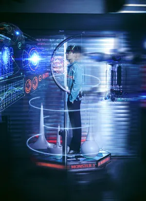 李易峰科技感时尚写真大片_1