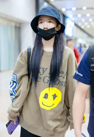 孟美岐运动风酷美街拍图片_7
