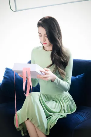迪丽热巴撩人性感写真图片_2
