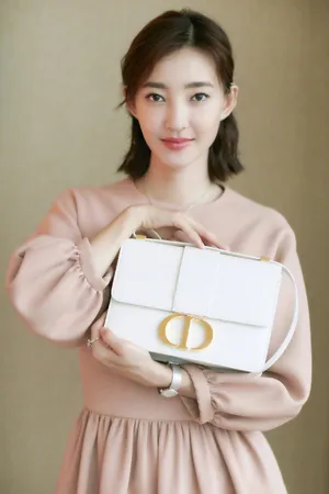 王丽坤性感时尚写真图片_3
