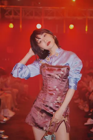 田沅性感明艳活动图片_3