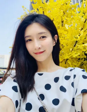 江疏影休闲惬意私服街拍图片_2
