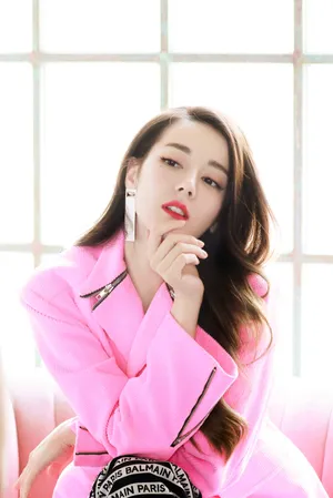 迪丽热巴粉嫩甜美写真图片_2