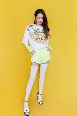 迪丽热巴创造营美腿图片_4