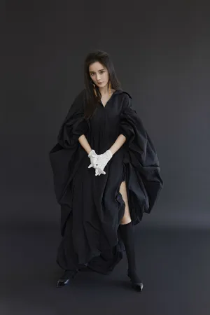 杨幂性感时尚杂志写真图片_4
