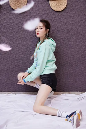迪丽热巴创造营软萌图片