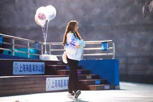 迪丽热巴极限挑战甜美图片_4