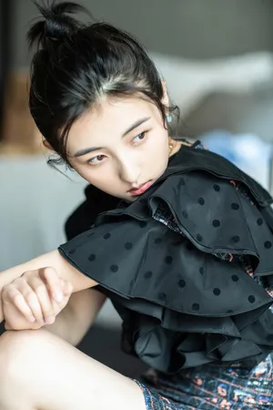张子枫甜美小清新写真图片_1