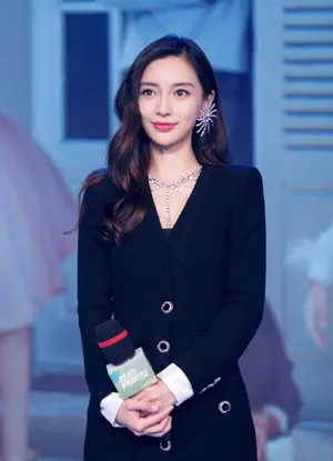 angelababy知性甜美写真图片_9
