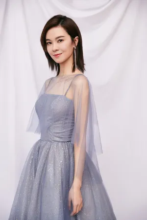 郁可唯清新优雅六一晚会图片
