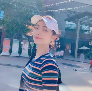 SNH48许佳琪甜美生活照图片_4